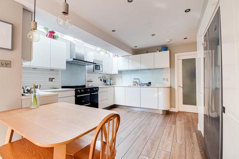 4 bedroom semi-detached house for sale, Piggottshill Lane, Harpenden, Hertfordshire, AL5