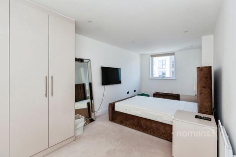 2 bedroom flat to rent, Kingston Close, Maidenhead, Berkshire, SL6