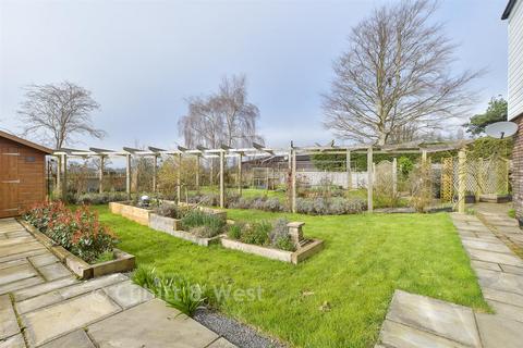 3 bedroom detached house for sale, Station Road, Isfield, East Sussex