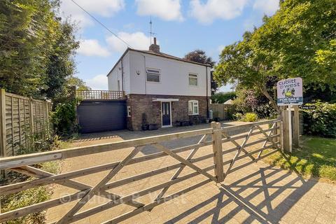 3 bedroom detached house for sale, Station Road, Uckfield TN22