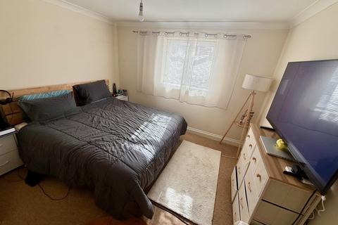 1 bedroom flat to rent, Millbrook Road East, Hampshire SO15