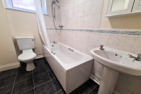 1 bedroom flat to rent, Millbrook Road East, Hampshire SO15