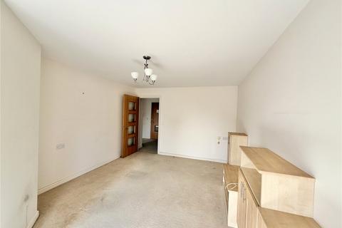 2 bedroom apartment for sale, Avenue Road, Lymington, Hampshire, SO41