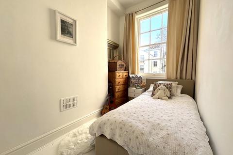 2 bedroom flat for sale, York Road, Hove, BN3