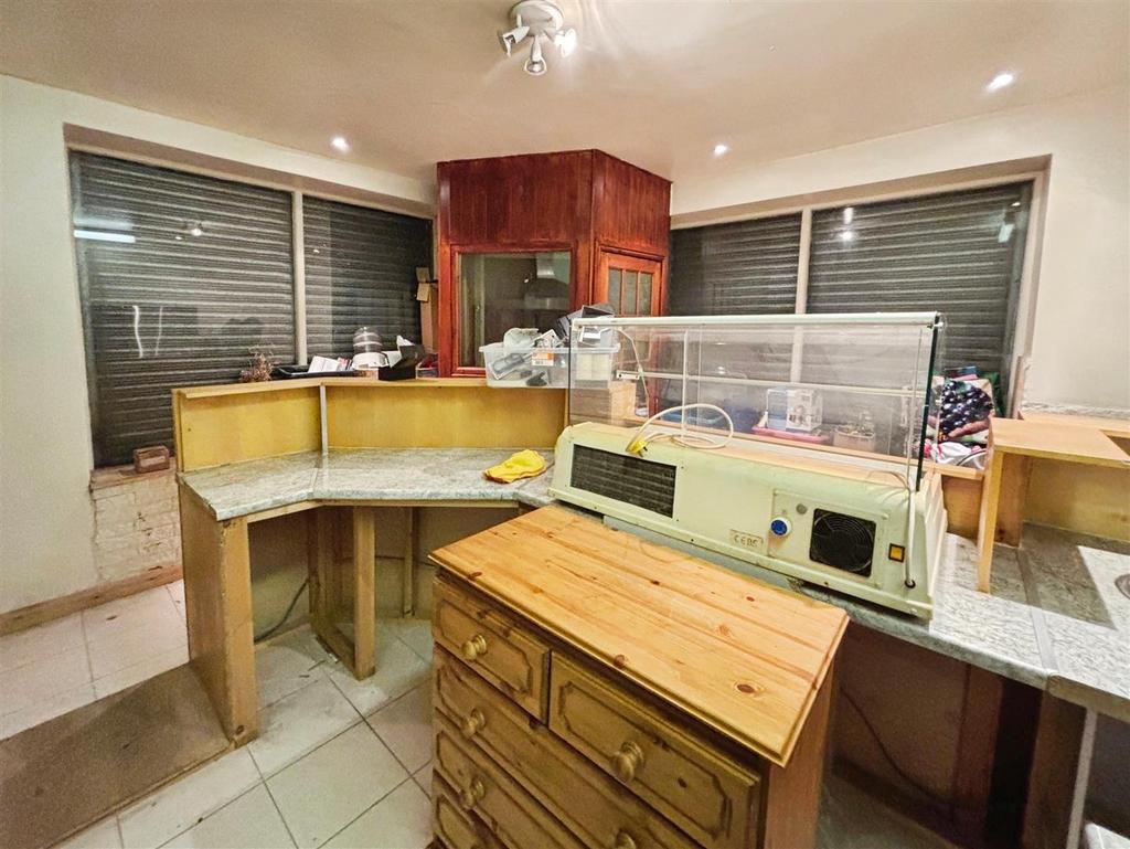 Shop/Retail Unit