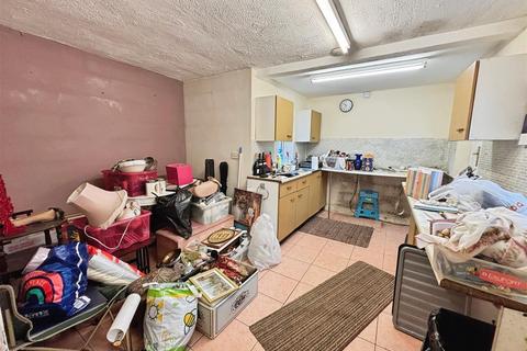 undefined, Wakefield Road, Bradford BD4
