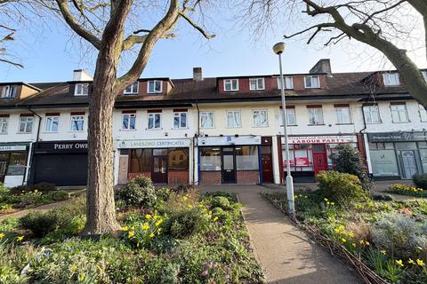 Property to rent - Hatch Lane, London, E4