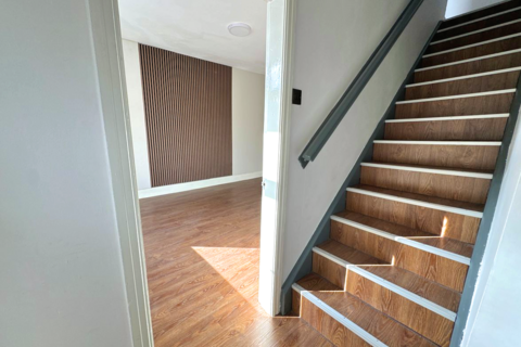 3 bedroom terraced house for sale, Holyrood Road, Prestwich