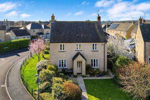 4 bedroom detached house for sale, Century Close, Cirencester, Gloucestershire, GL7