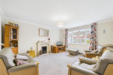 3 bedroom detached bungalow for sale, Aplin Road, Aylesbury HP21