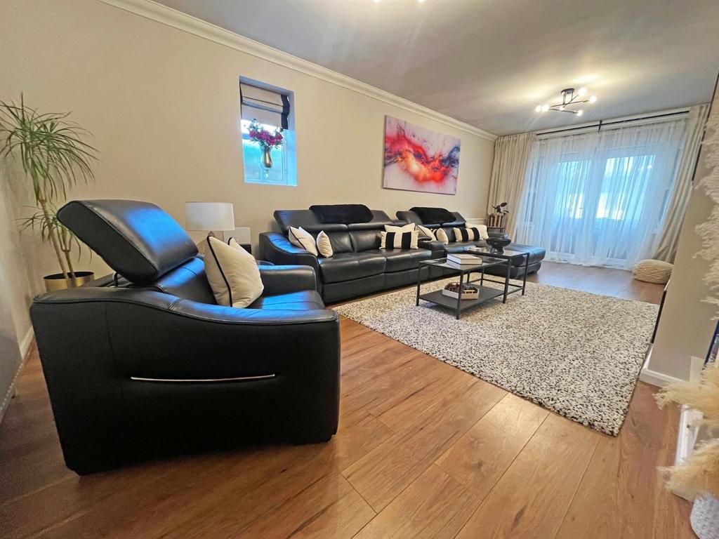 Lounge.jpg