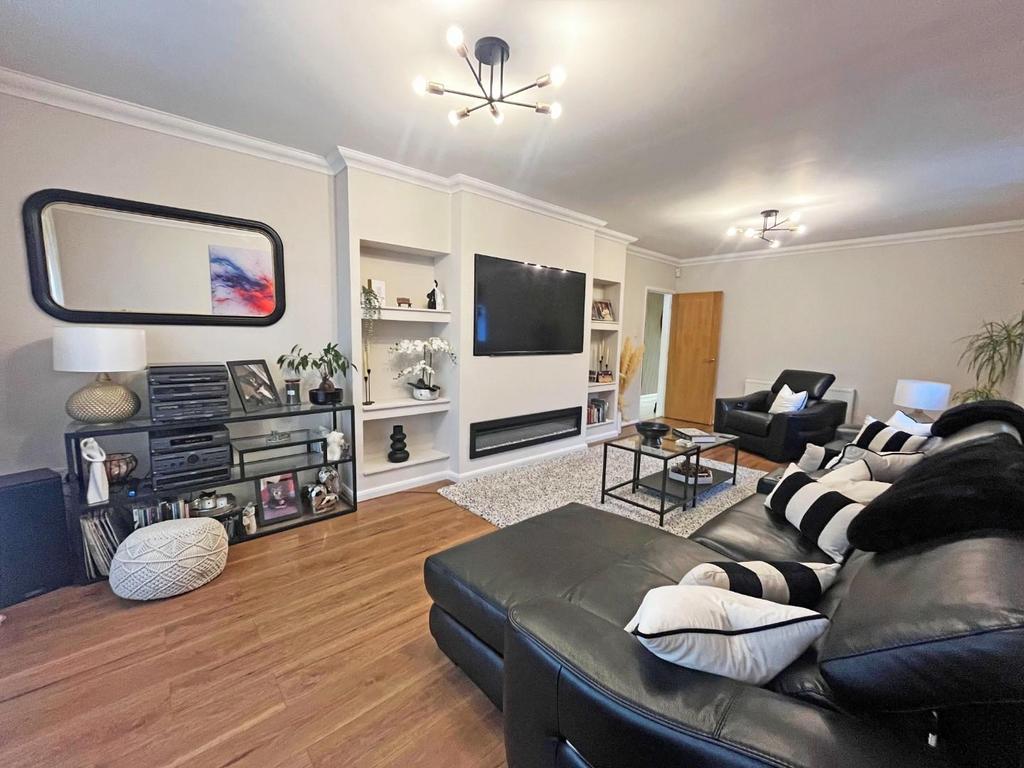 Lounge1.jpg