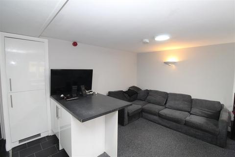 6 bedroom flat to rent, Rhymney Terrace, Cardiff CF24