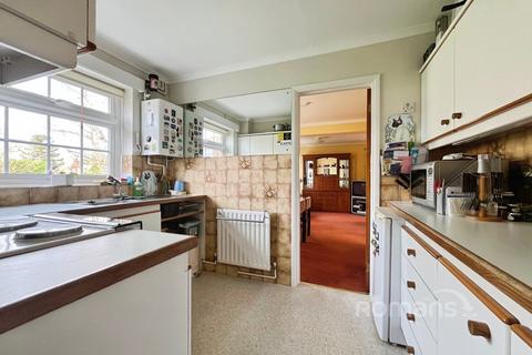 3 bedroom detached house for sale, Badshot Park, Badshot Lea