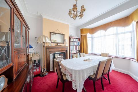4 bedroom semi-detached house for sale, Bush Grove, Stanmore HA7