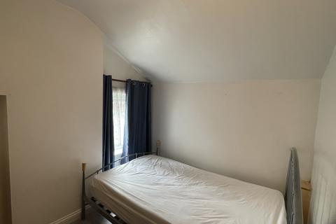 4 bedroom terraced house to rent, West Way, Oxford