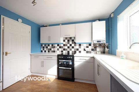 2 bedroom semi-detached house to rent, Sorrel Close, Stoke-On-Trent, ST2
