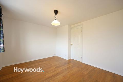 2 bedroom semi-detached house to rent, Sorrel Close, Stoke-On-Trent, ST2