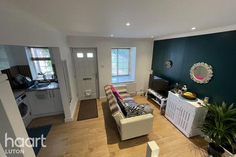undefined, Milverton Green, Luton