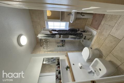 undefined, Milverton Green, Luton