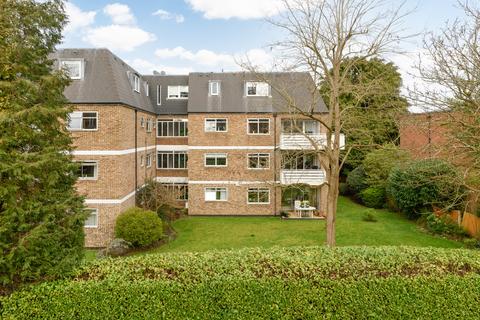 undefined, St Georges Road, Weybridge, KT13