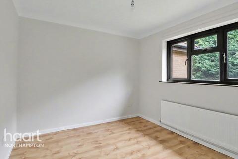 4 bedroom detached bungalow for sale, Donovan Court, Northampton