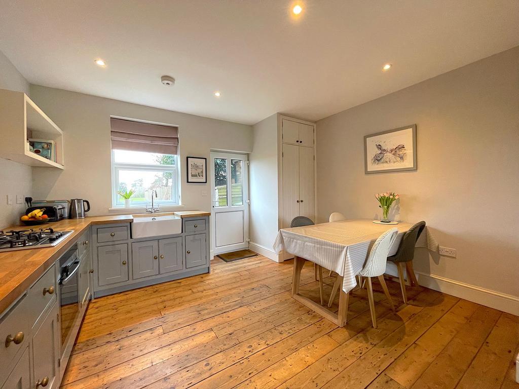 Living Room/Dining Room/Kitchen (5)