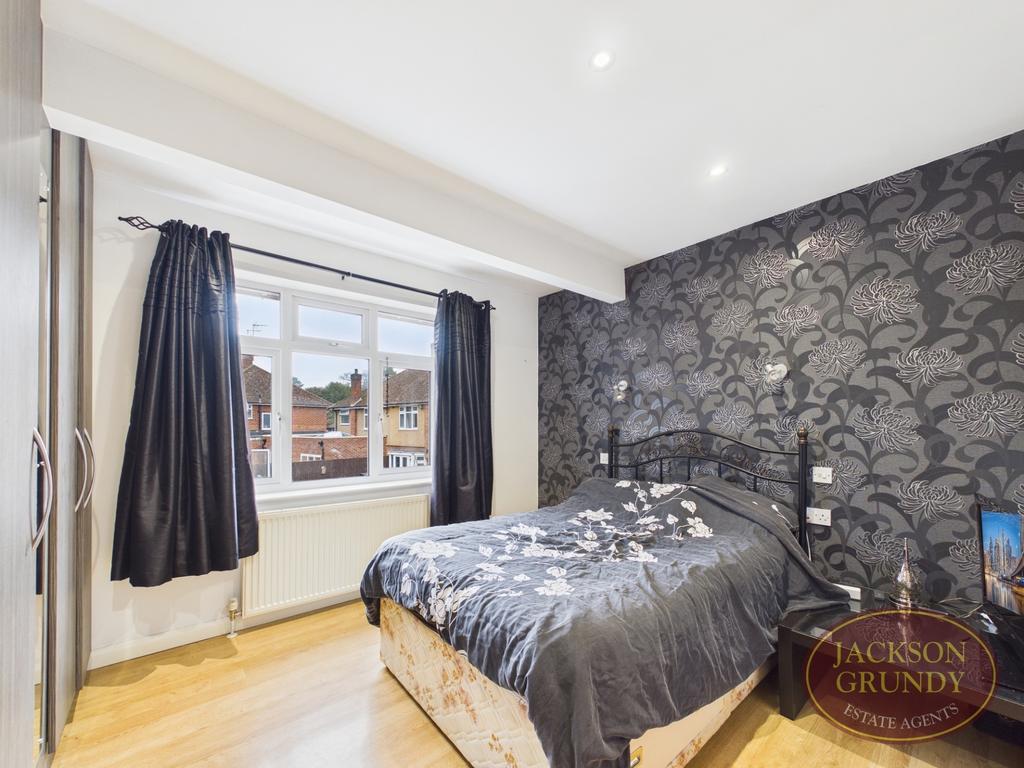 Oaklands Drive