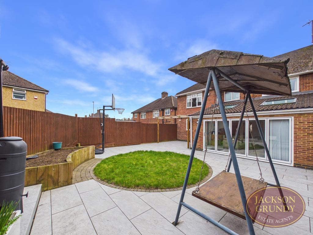 Oaklands Drive