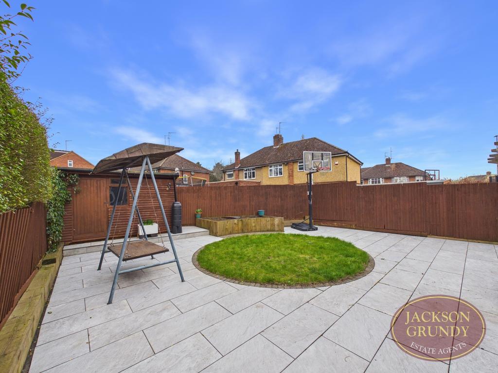 Oaklands Drive