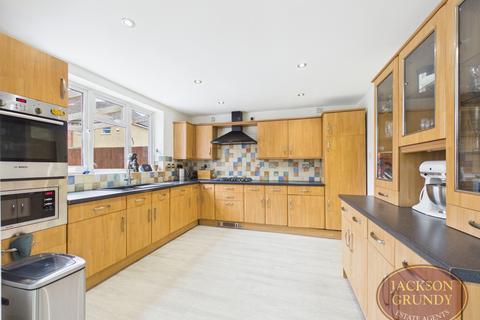 5 bedroom semi-detached house for sale, Oaklands Drive, Westone, NN3 3JL