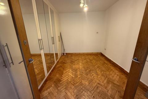 undefined, Hounslow, TW5