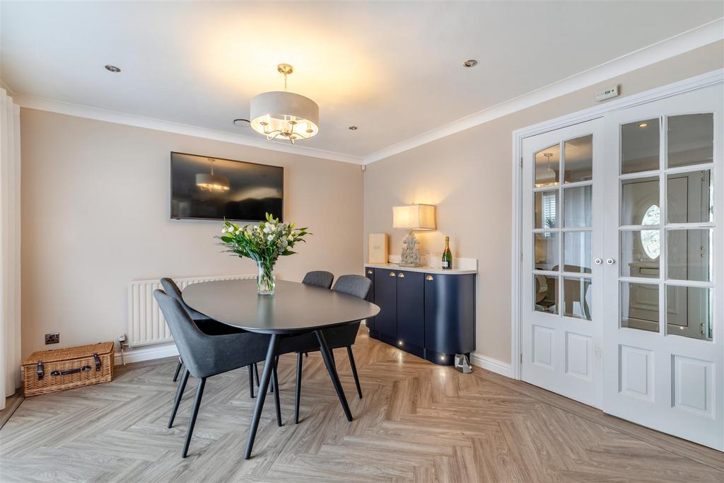 8593622-interior33.jpg
