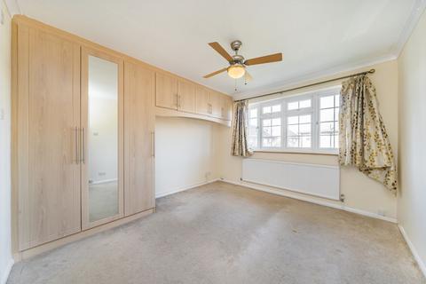 undefined, Avenue Road, London SW20