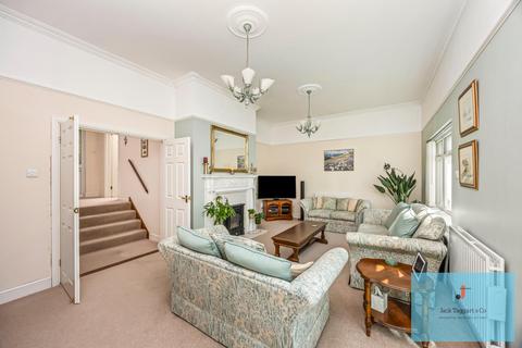 5 bedroom detached house for sale, Surrenden Crescent, Brighton