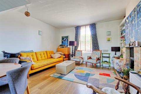 3 bedroom terraced house for sale, High Street, Oakington, Cambridge