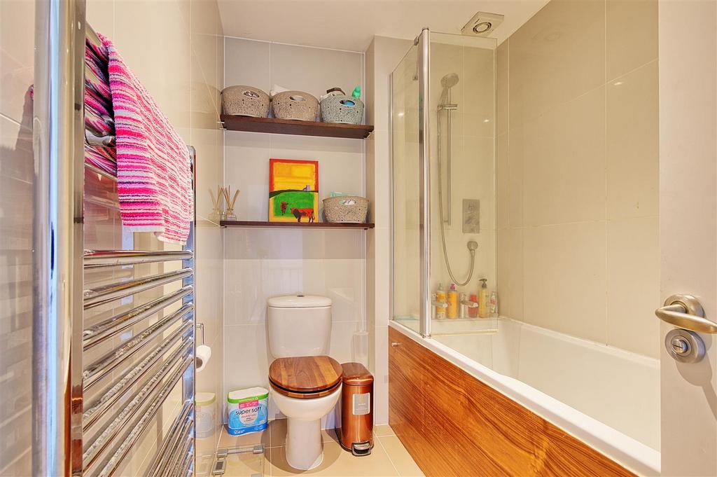 Bathroom.jpg