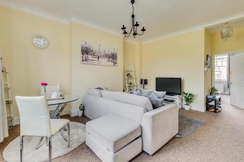 1 bedroom flat to rent, Leathwaite Road, London