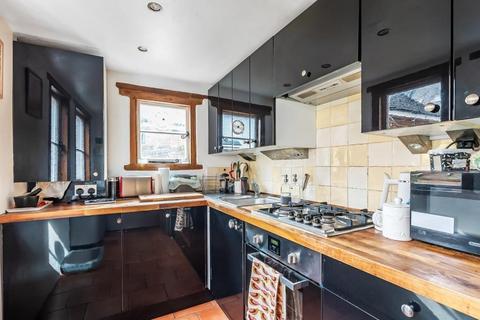 2 bedroom terraced house for sale, CHURCH STREET, DORKING, RH4