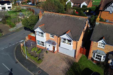 6 bedroom detached house for sale, Prince Henrys Close  Evesham