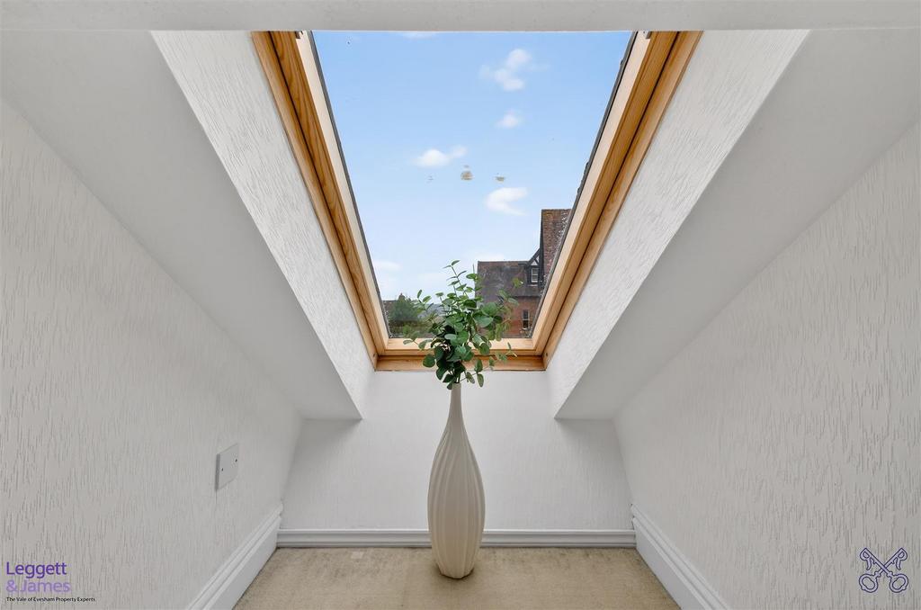 Ensuite Landing