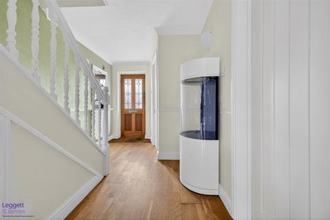 6 bedroom detached house for sale, Prince Henrys Close  Evesham