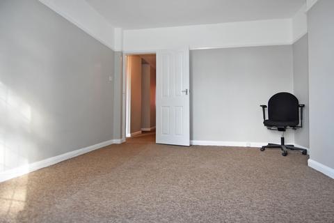 1 bedroom apartment to rent, Richmond Road, Cranmer Court Richmond Road, KT2