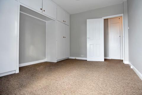 1 bedroom apartment to rent, Richmond Road, Cranmer Court Richmond Road, KT2
