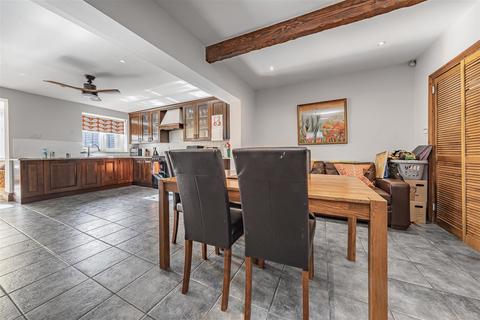 3 bedroom detached house for sale, St. Pauls Avenue, Slough