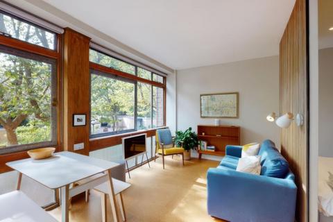 Renfrew Road, London, SE11