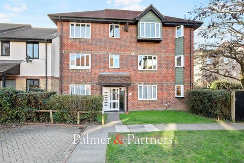 Nicholsons Grove, Colchester, Essex, CO1
