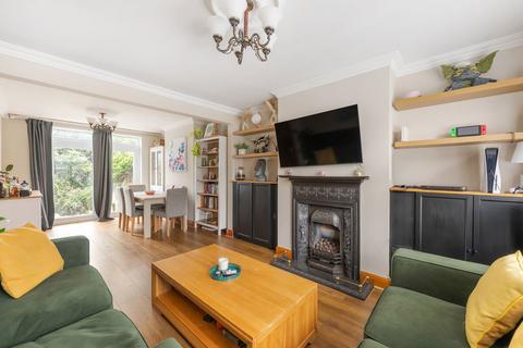 undefined, Johns Lane, Morden SM4