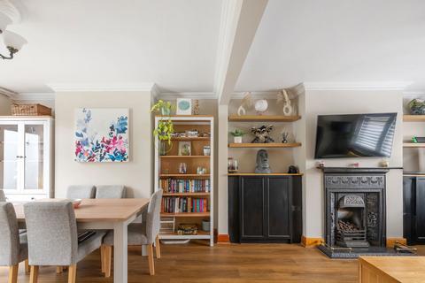 undefined, Johns Lane, Morden SM4