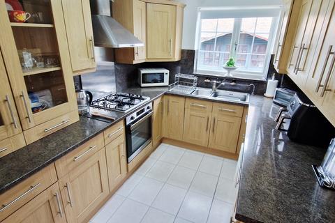 3 bedroom detached house for sale, Damigos Road, Gravesend DA12